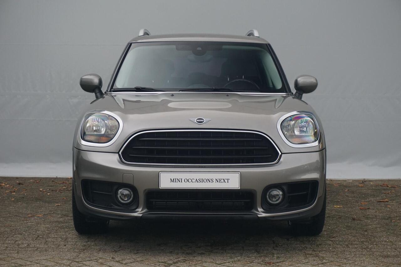 Mini COUNTRYMAN One Business Edition | Cruise Control | Parkeersensoren Achter | Connected Navigation