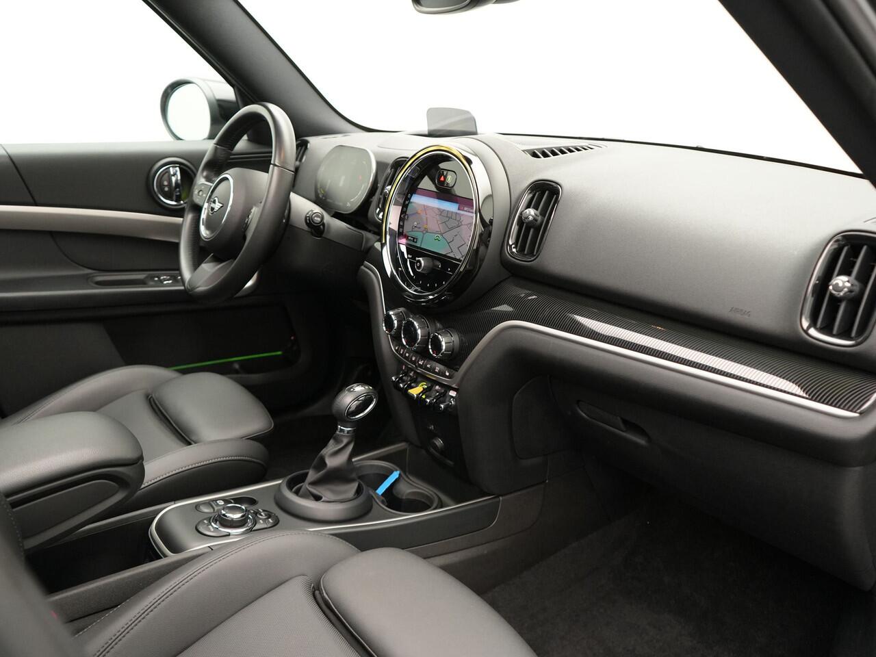 Mini COUNTRYMAN 2.0 Cooper S E ALL4 MINI Yours 225pk Dealer O.H PHEV | Panodak | Head Up | Adaptive Cruise | Lederen Sportstoelen Memory & Verwarmd | Camera | Apple Carplay | Navigatie | Keyless | Virtual | DAB |