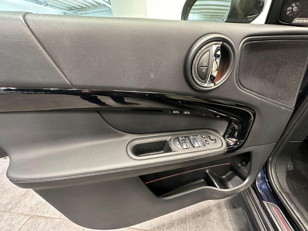 Mini COUNTRYMAN Mini 2.0 John Cooper Works ALL4 Chili Full l Pano l Harman l Apple l Head up l