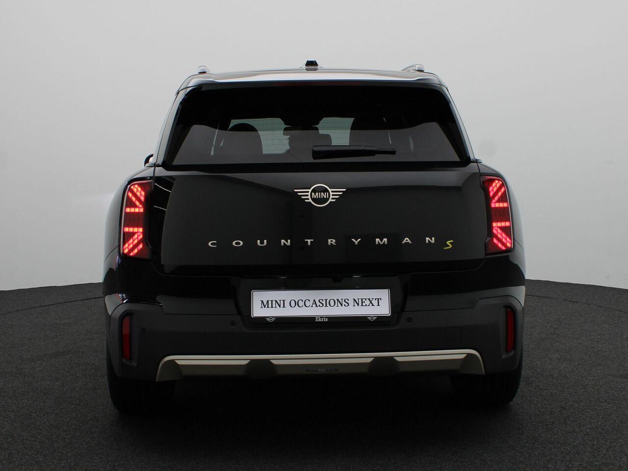 Mini COUNTRYMAN Mini SE ALL4 Favoured L 66.5 kWh Demo voertuig korting per gereden kilometer. Neem contact op voor de actuele prijs.