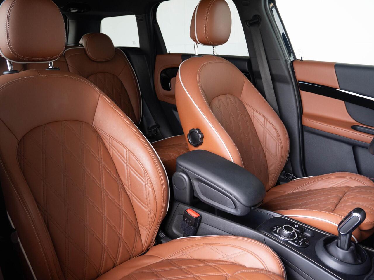 Mini COUNTRYMAN Cooper Aut. Business + Comfort Plus + Stuur en stoelverwarming