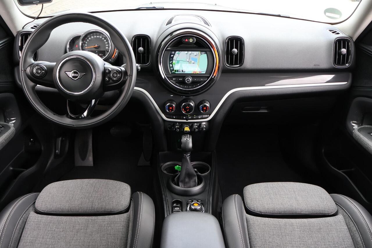 Mini COUNTRYMAN Mini 2.0 Cooper S E ALL4 Salt 1e Eigenaar | NAP | Dealer Onderh | BTW | 225PK | 2 Kabels | Keyless | Carplay | PDC | LED | Cruise | Start/Stop | Hill-Hold
