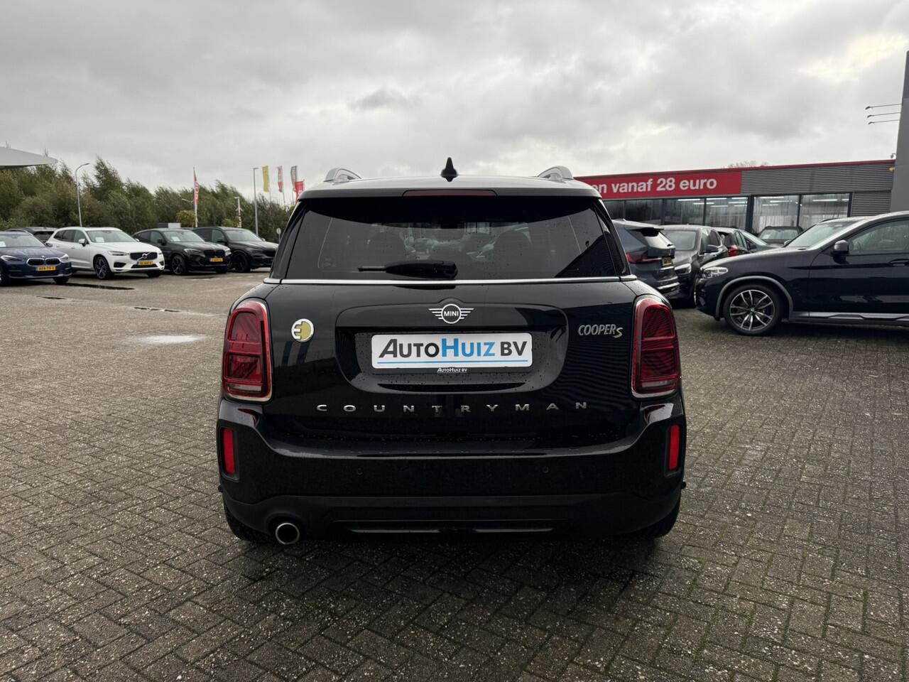 Mini COUNTRYMAN Mini 2.0 Cooper S E ALL4 Classic Leer Cruise Control Navigatie Carplay PDC Stoelverwarming Voorruitverwarming