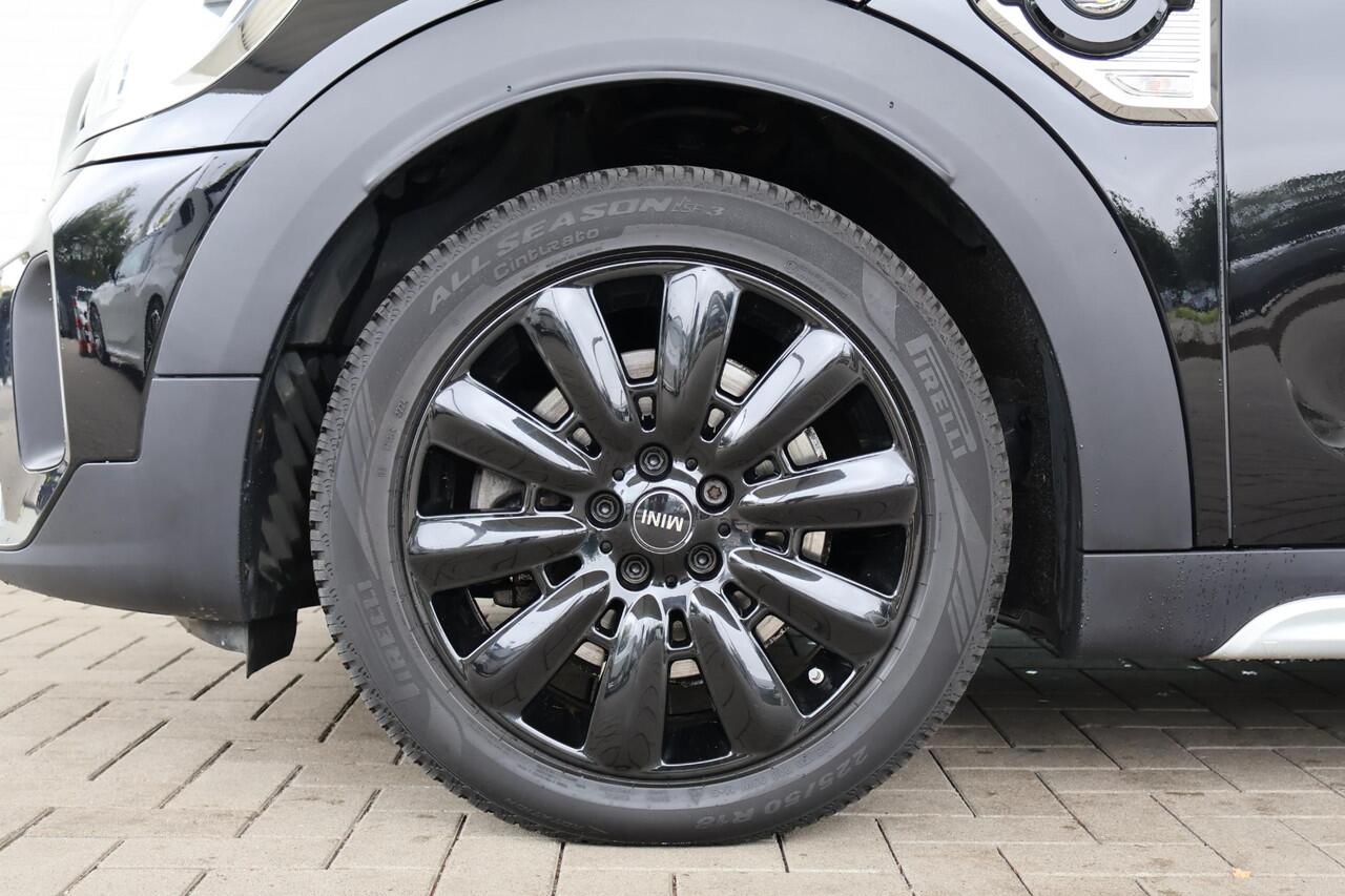 Mini COUNTRYMAN Mini 1.5 Cooper S E ALL4 Chili Navigatie | Cruise Control | Parkeersensoren | Comfort Access | 18" Licht Metaal | Sportstoelen