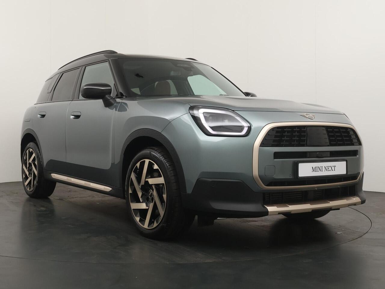 Mini COUNTRYMAN C Favoured XL | Head-Up | Trekhaak | Stoel-stuurverwarming |
