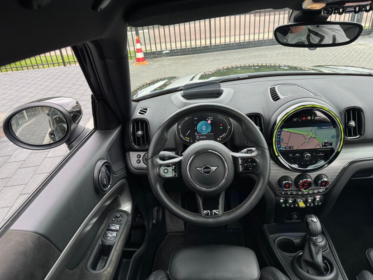 Mini COUNTRYMAN Mini Cooper S E ALL4 Yours Leder pano.dak Elek.Stoelen Ada.Cruis control Head-up Apple Carplay Nav.Plus Camera 18''LM Velgen