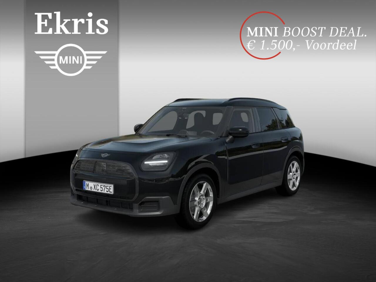 mini-countryman-e-blackyard