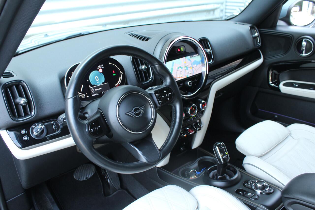 Mini COUNTRYMAN 1.5 136pk Business Edition AUTOMAAT NL-Auto NAP Clima Cruise Navi Carplay Camera 17"LMV Leder Afn. Trekhaak 1500kg