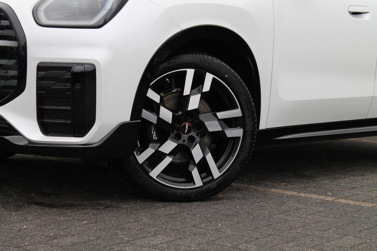 Mini COUNTRYMAN C Automaat / John Cooper Works / Pakket L / 20" JCW Flag Spoke 2-tone