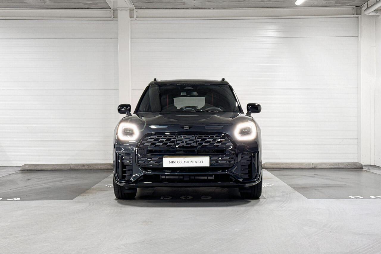 Mini COUNTRYMAN C | John Cooper Works Uitvoering | Pakket M | 19" Runway Spoke Jet Black | Selections