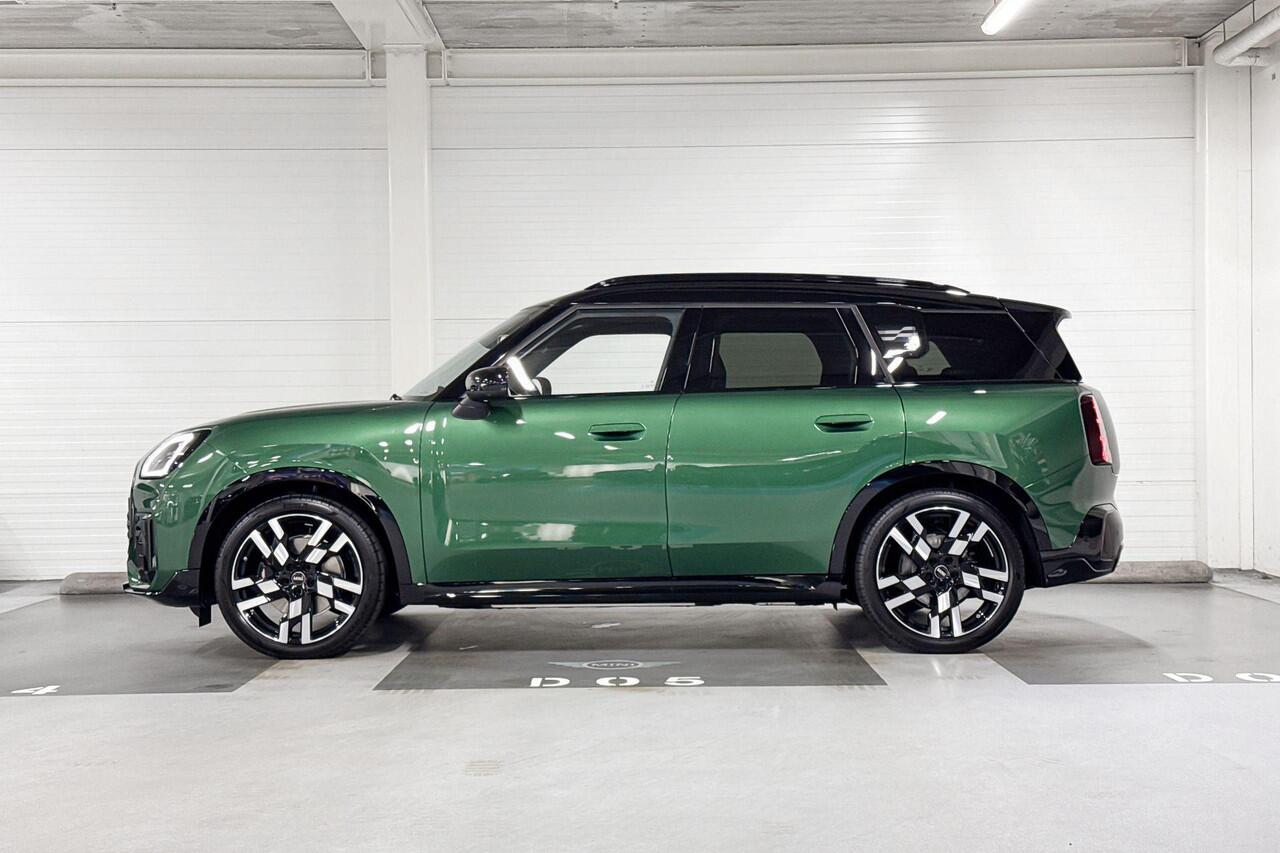 Mini COUNTRYMAN SE ALL4 | John Cooper Works Uitvoering | Pakket XL | 20" JCW Flag Spoke 2-tone
