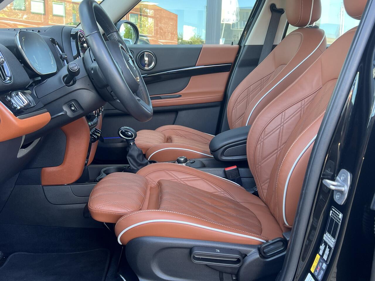 Mini COUNTRYMAN Mini 2.0 Cooper SE ALL4 Navigatie Panoramdak Sportstoelen Leder Stoel + Stuurverwarming Carplay Keyless Clima Camera Plug In Hybride