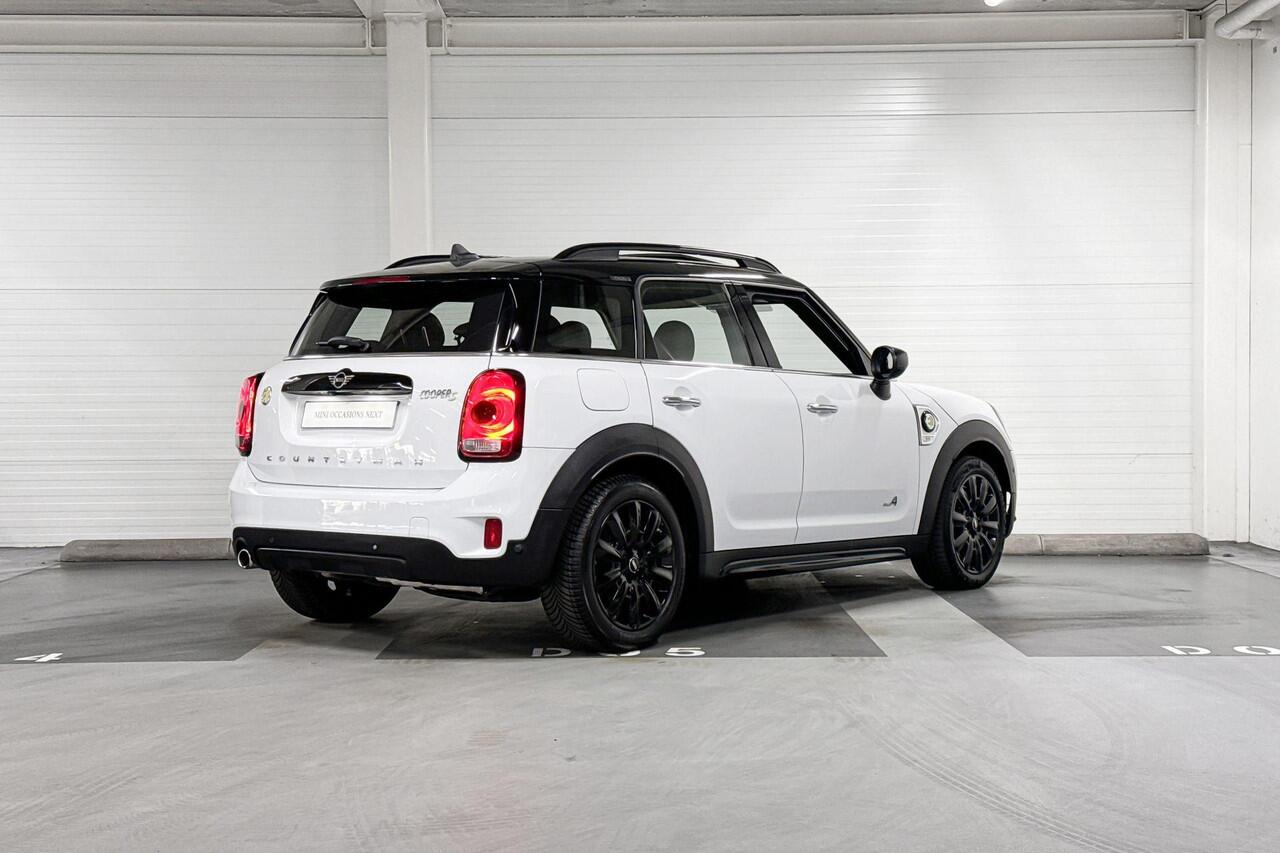 Mini COUNTRYMAN SE All4 | Panoramadak |18"Pin Spoke zwart | Achteruitrijcamera | Parkeersensoren | Apple CarPlay | Selections