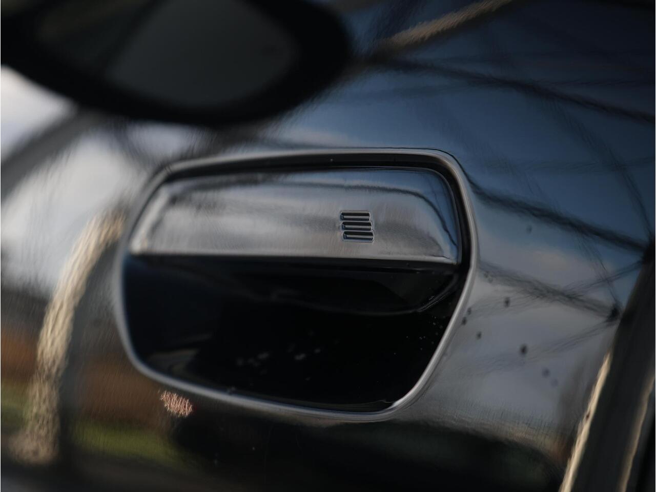 Mini COUNTRYMAN Mini E John Cooper Works L 66.5 kWh Stuurwiel verwarmd/ Comfort Access/ Panoramadak/ Driving Assistant Plus/ Harman-Kardon/ Head-Up/ Stoelverwarming