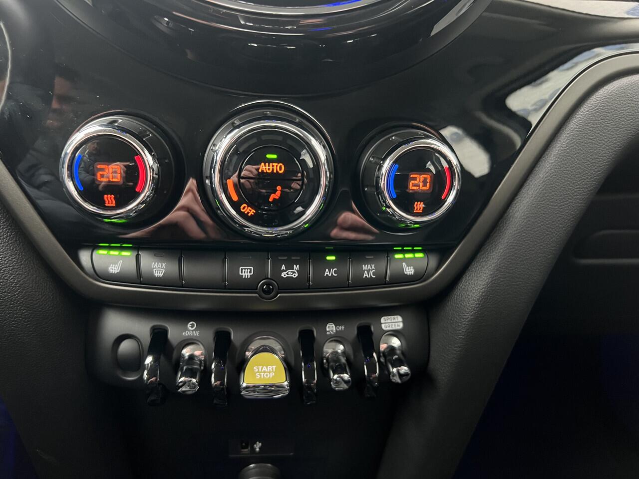 Mini COUNTRYMAN Mini 2.0 Cooper S E ALL4 Navigatie Leer Dealeronderhouden