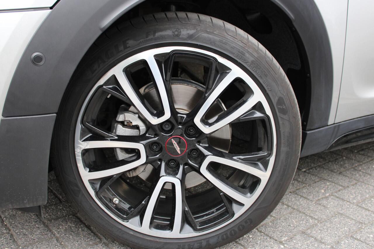 Mini COUNTRYMAN Cooper Rockingham GT JCW Automaat / Premium Go Pakket / Achteruitrijcamera / LED / Comfort Access / Park Assistant / Stoelverwarming