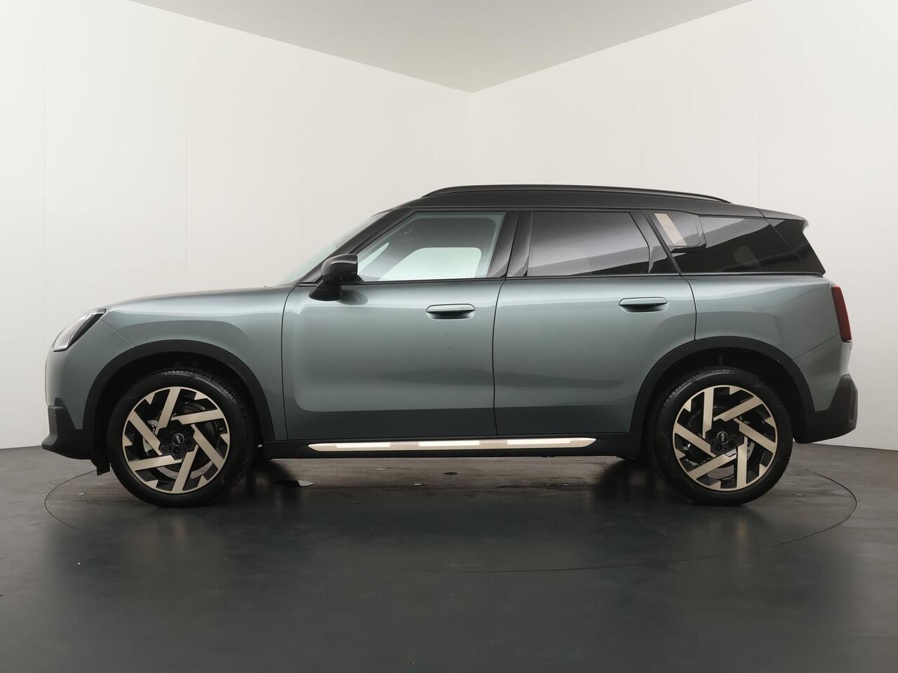 Mini COUNTRYMAN C Favoured XL | Head-Up | Trekhaak | Stoel-stuurverwarming |