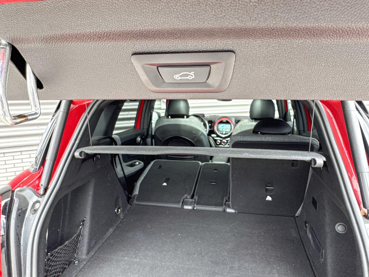 Mini COUNTRYMAN Cooper SE ALL4 / Selections