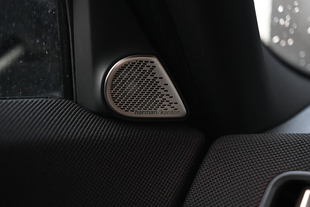 Mini COUNTRYMAN S ALL4 Automaat / John Cooper Works / Pakket L / 20" John Cooper Works Flag Spoke 2-tone