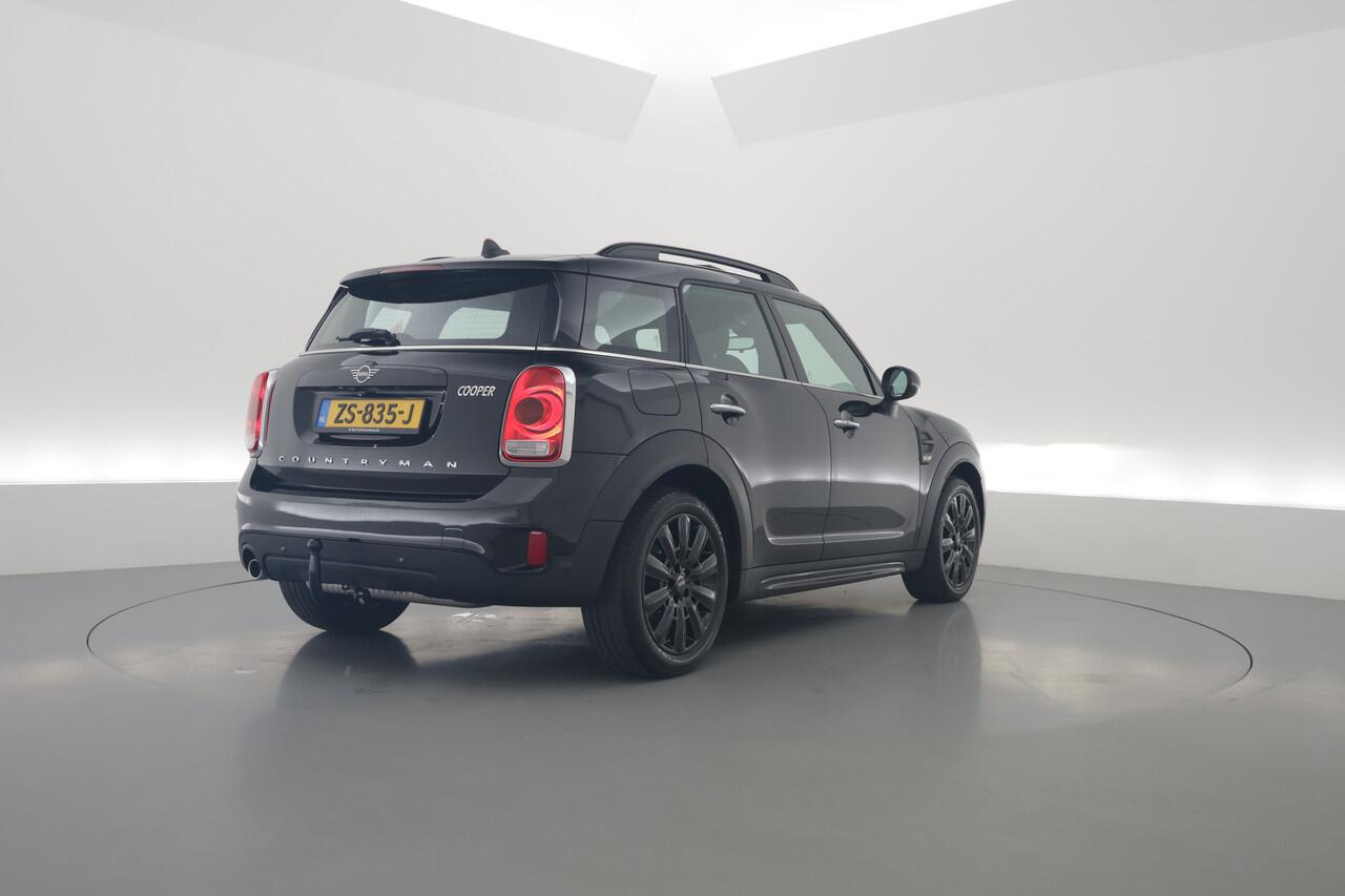 Mini COUNTRYMAN Mini 1.5 Cooper Business Edition | Pano | Trekhaak | Navi | 18'' | ACC | Camera