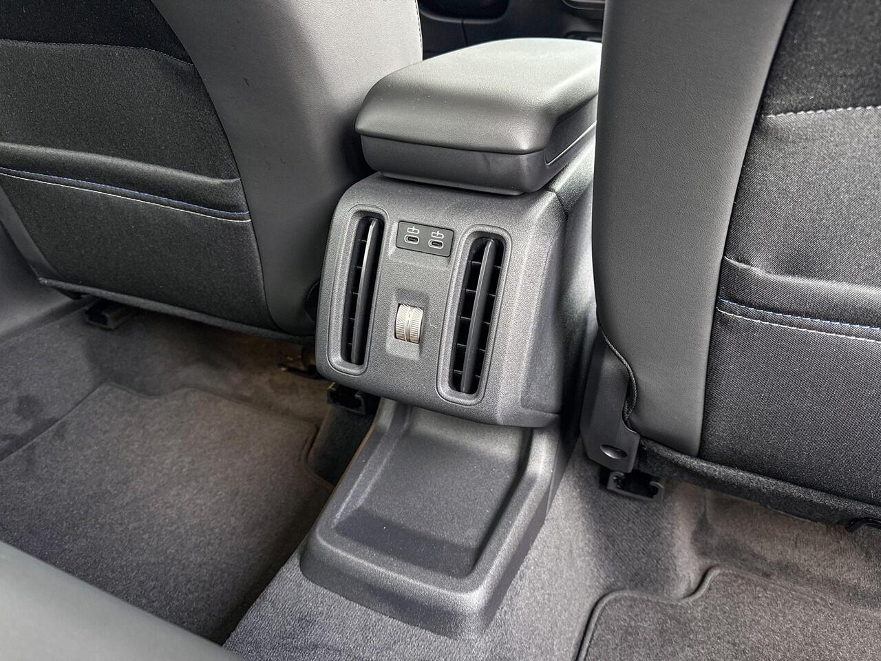 Mini COUNTRYMAN C Classic S Plus | Trekhaak met elektrisch wegklapbare kogel | 19" LM John Cooper Works Runway Spoke black | Opruimingsvoordeel