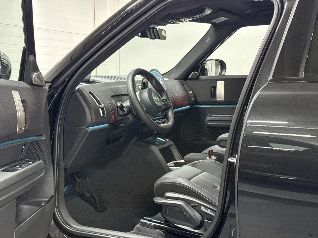 Mini COUNTRYMAN S ALL4 | John Cooper Works Uitvoering | Pakket L | 20" JCW Flag Spoke 2-tone