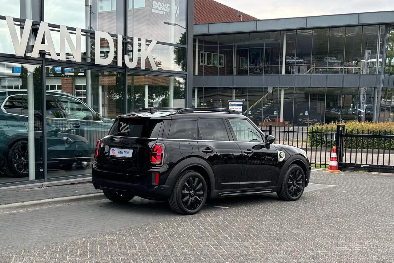 Mini COUNTRYMAN Mini Cooper S E ALL4 Yours Leder pano.dak Elek.Stoelen Ada.Cruis control Head-up Apple Carplay Nav.Plus Camera 18''LM Velgen