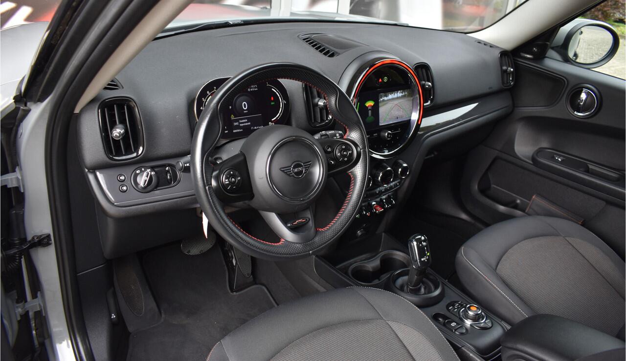 Mini COUNTRYMAN 1.5 One Business Edition Automaat / Parkeerhulp / Keyless / Trekhaak / Harman Kardon / 18'' LM / LED