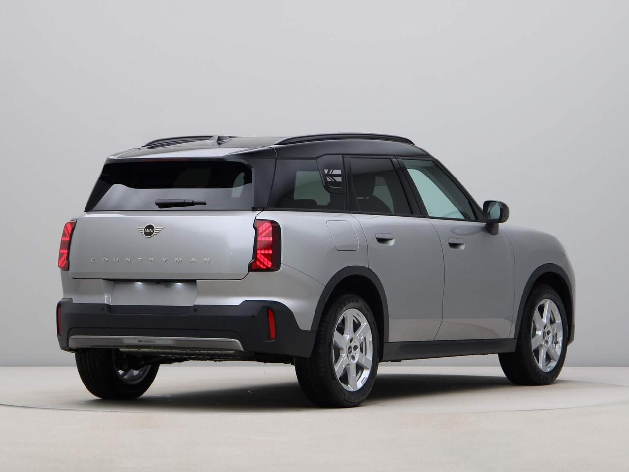 Mini COUNTRYMAN C Classic Pakket M | Head-Up | Stoelverwarming | Comfort Access | Achteruitrijcamera