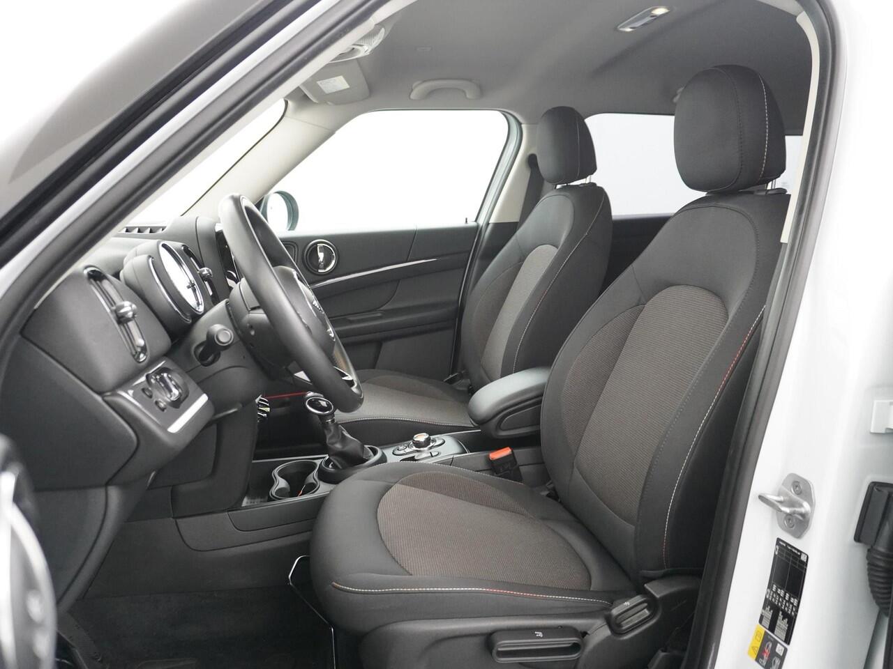 Mini COUNTRYMAN 2.0 Cooper SE Hybrid ALL4 Pepper