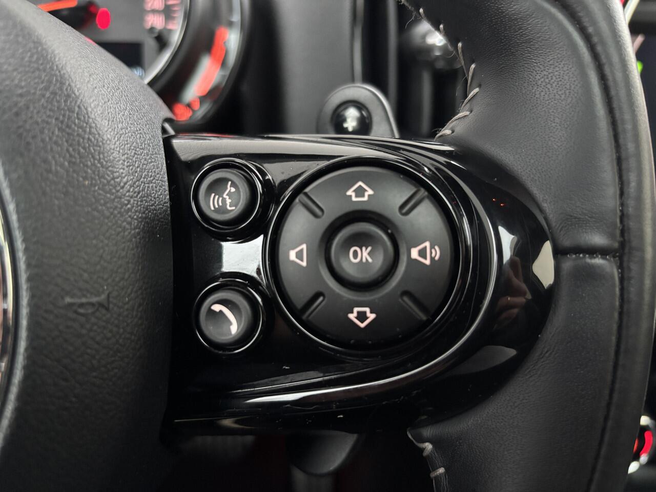 Mini COUNTRYMAN Mini 2.0 Cooper S December Actie van ¤26950 voor ¤25950 | Panoramadak | Leer | JCW | H&K | 19inch | HUD | Keyless |