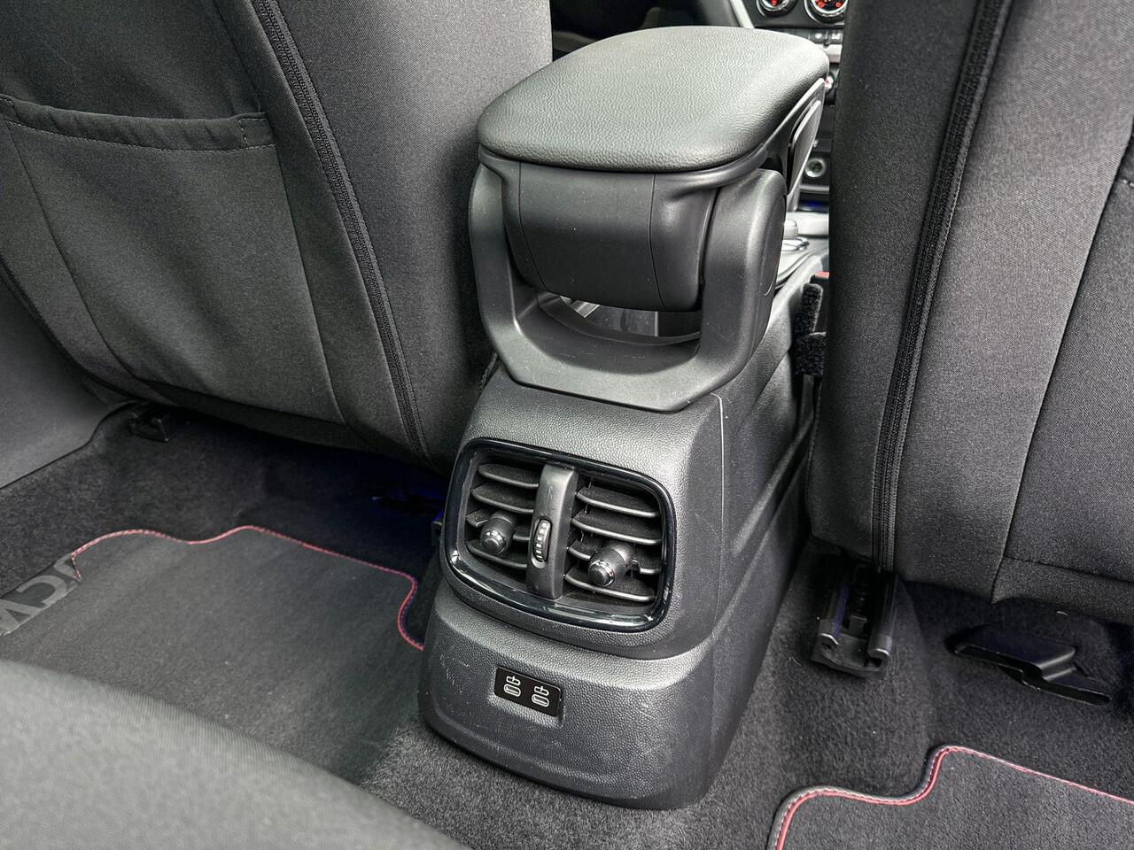 Mini COUNTRYMAN Cooper S Glazen panoramadak / JCW Pakket / 19'' / LED-koplampen met uitgebreide functies / Klasse 3 Alarm / Navigatie / Selections