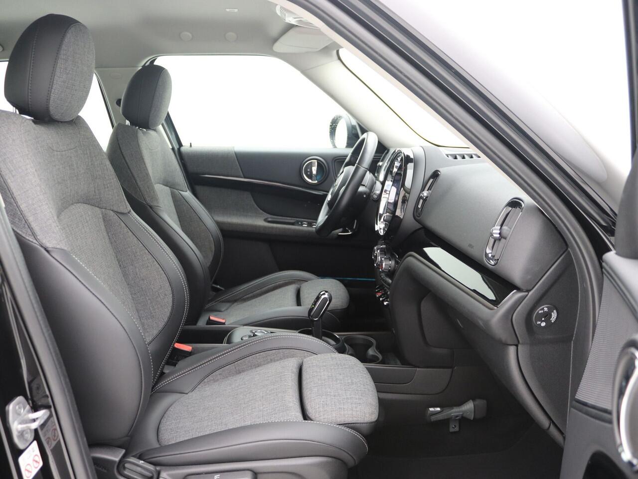 Mini COUNTRYMAN Mini 1.5 One Business Edition Automaat / Navi / Origineel NL