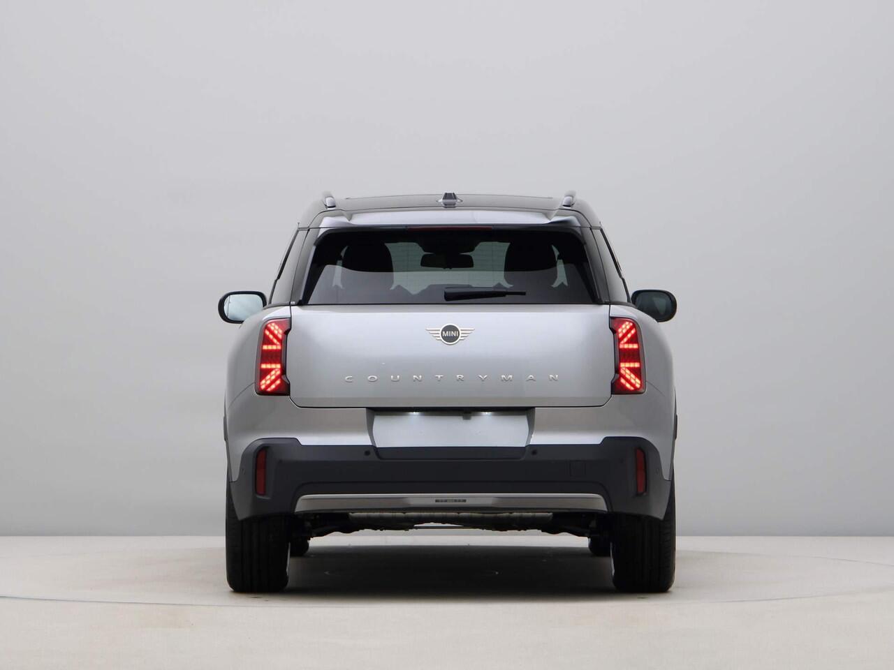 Mini COUNTRYMAN C Classic Pakket M | Head-Up | Stoelverwarming | Comfort Access | Achteruitrijcamera