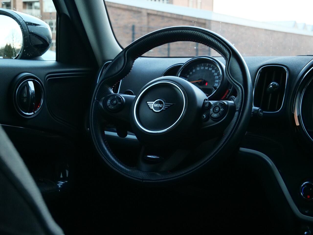 Mini COUNTRYMAN Mini 2.0 Cooper S 192pk Chili Automaat LED / Stoelverwarming / Camera
