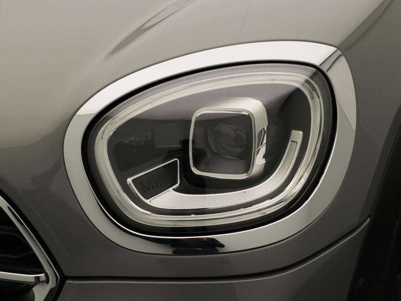 Mini COUNTRYMAN Cooper S E ALL4 Comfort Pack + Glazen panoramadak + Achteruitrijcamera + Park Assistant + Driving Assistant + Connected Navigation Pakket