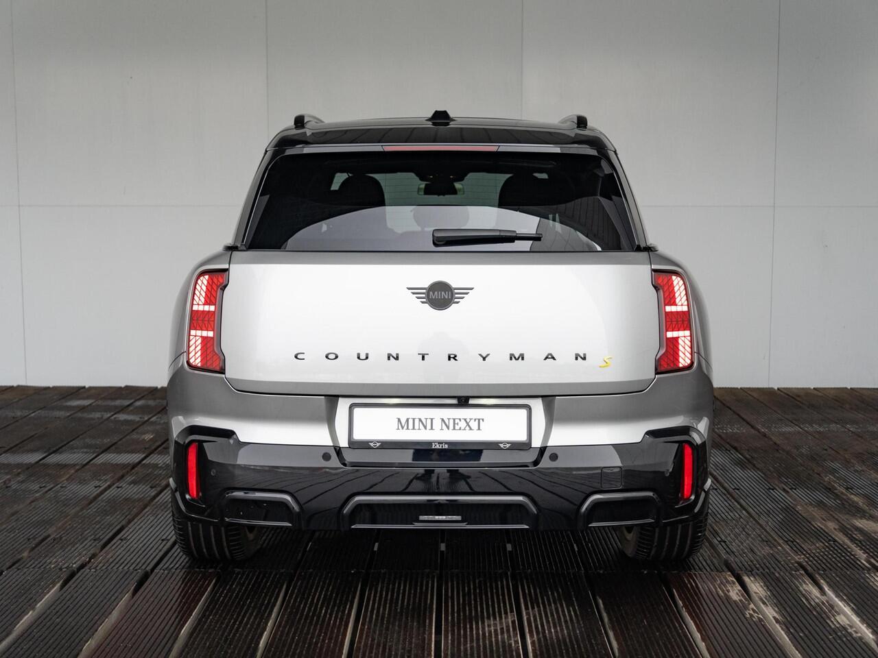 Mini COUNTRYMAN SE JCW + XL pakket + Trekhaak + Adaptieve Cruise + 360 camera