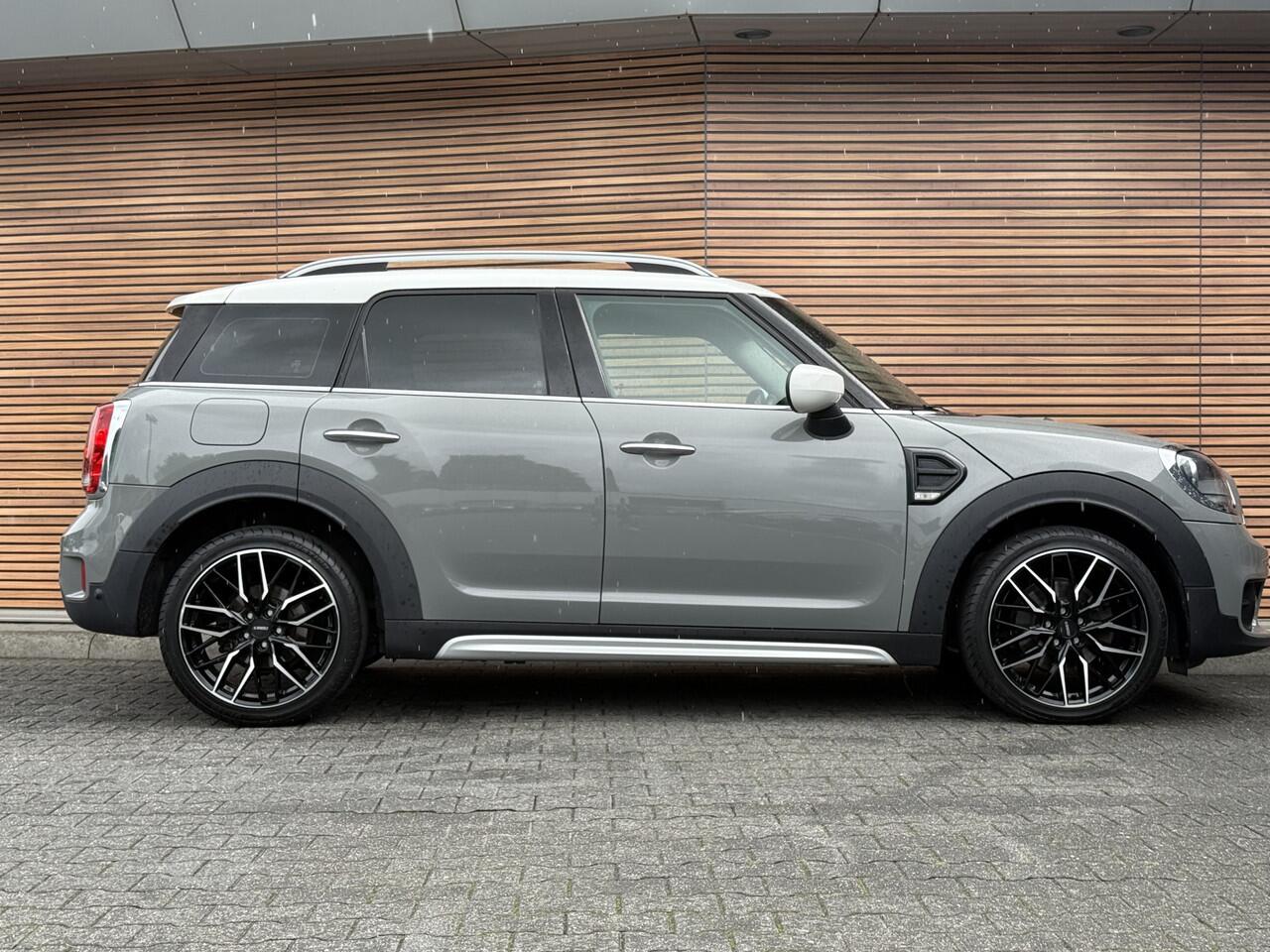 Mini COUNTRYMAN Mini 1.5 Cooper Business Edition Navi / Clima / Telefoon / Lm Velgen / PDC Achter