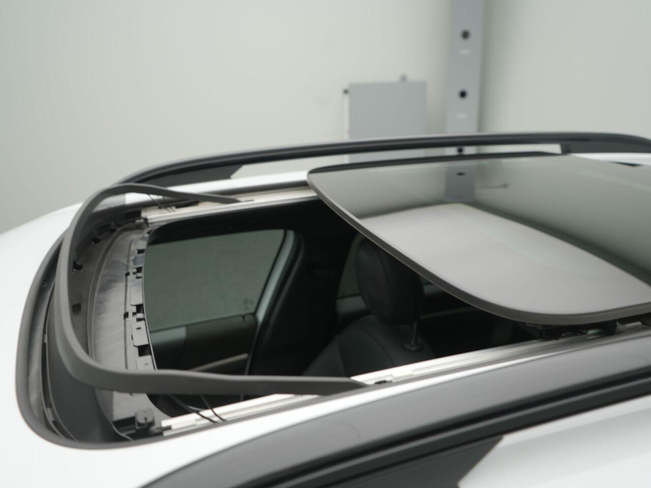 Mini COUNTRYMAN 2.0 John Cooper Works ALL4 Chili - RIJKLAARPRIJS - Automaat - Achteruitrijcamera -Stoelverwarming - 306 PK