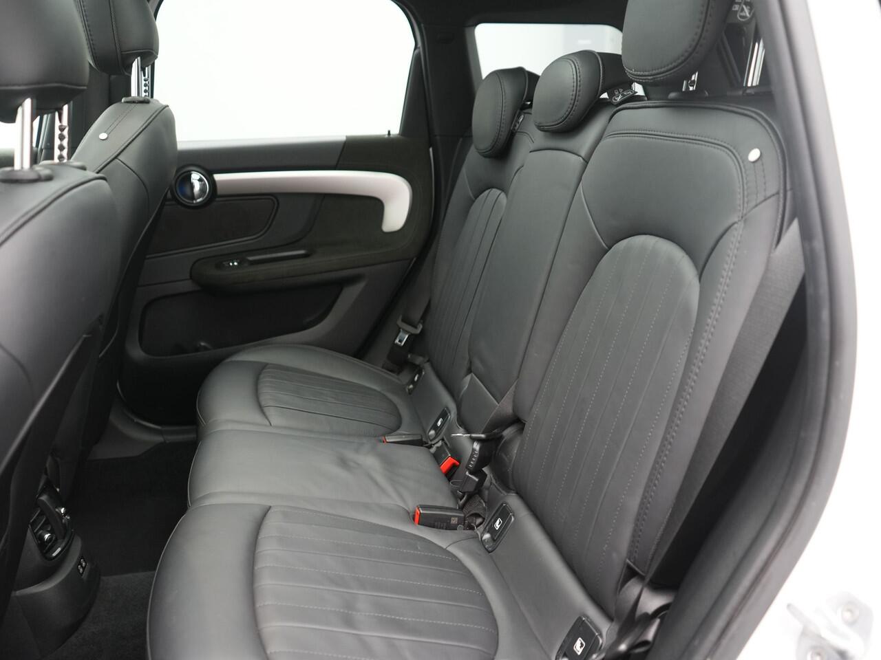 Mini COUNTRYMAN 2.0 John Cooper Works ALL4 Chili - RIJKLAARPRIJS - Automaat - Achteruitrijcamera -Stoelverwarming - 306 PK