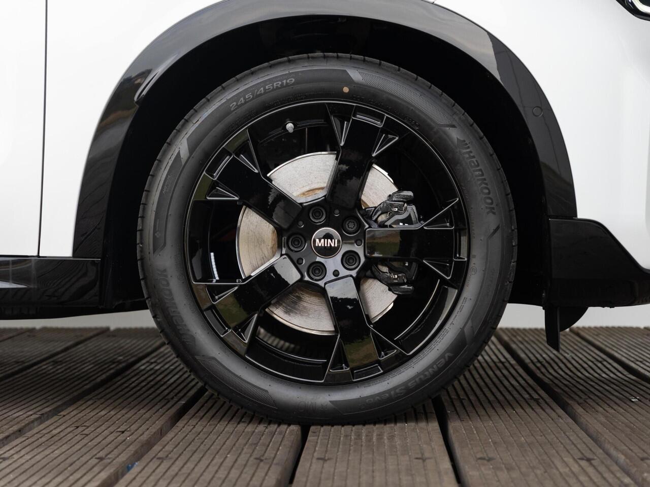 Mini COUNTRYMAN E John Cooper Works Uitvoering | Pakket M | Harman Kardon | Trekhaak | Panoramadak