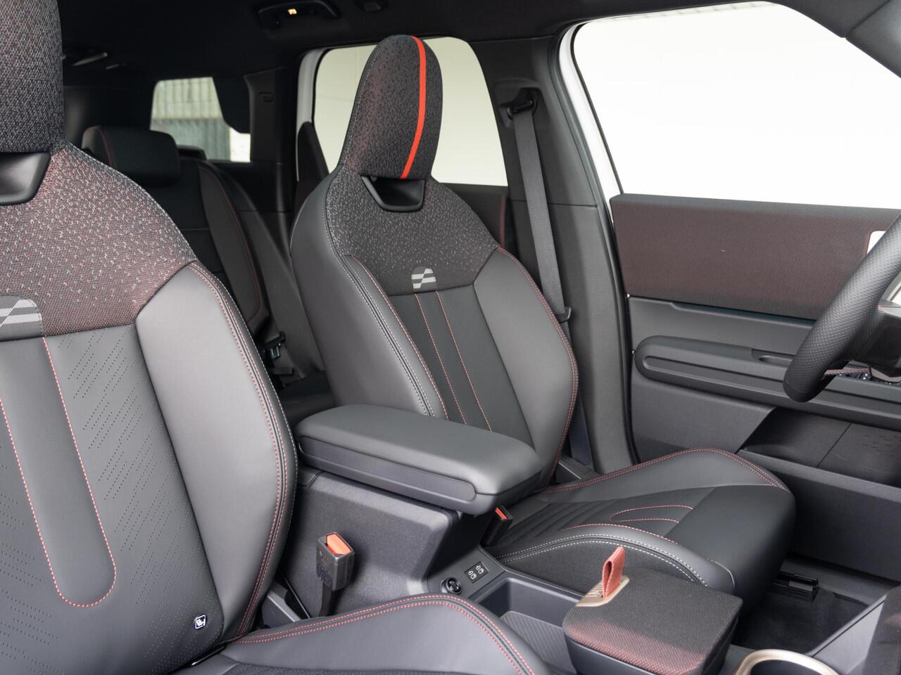 Mini COUNTRYMAN E John Cooper Works Uitvoering | Pakket M | Harman Kardon | Trekhaak | Panoramadak