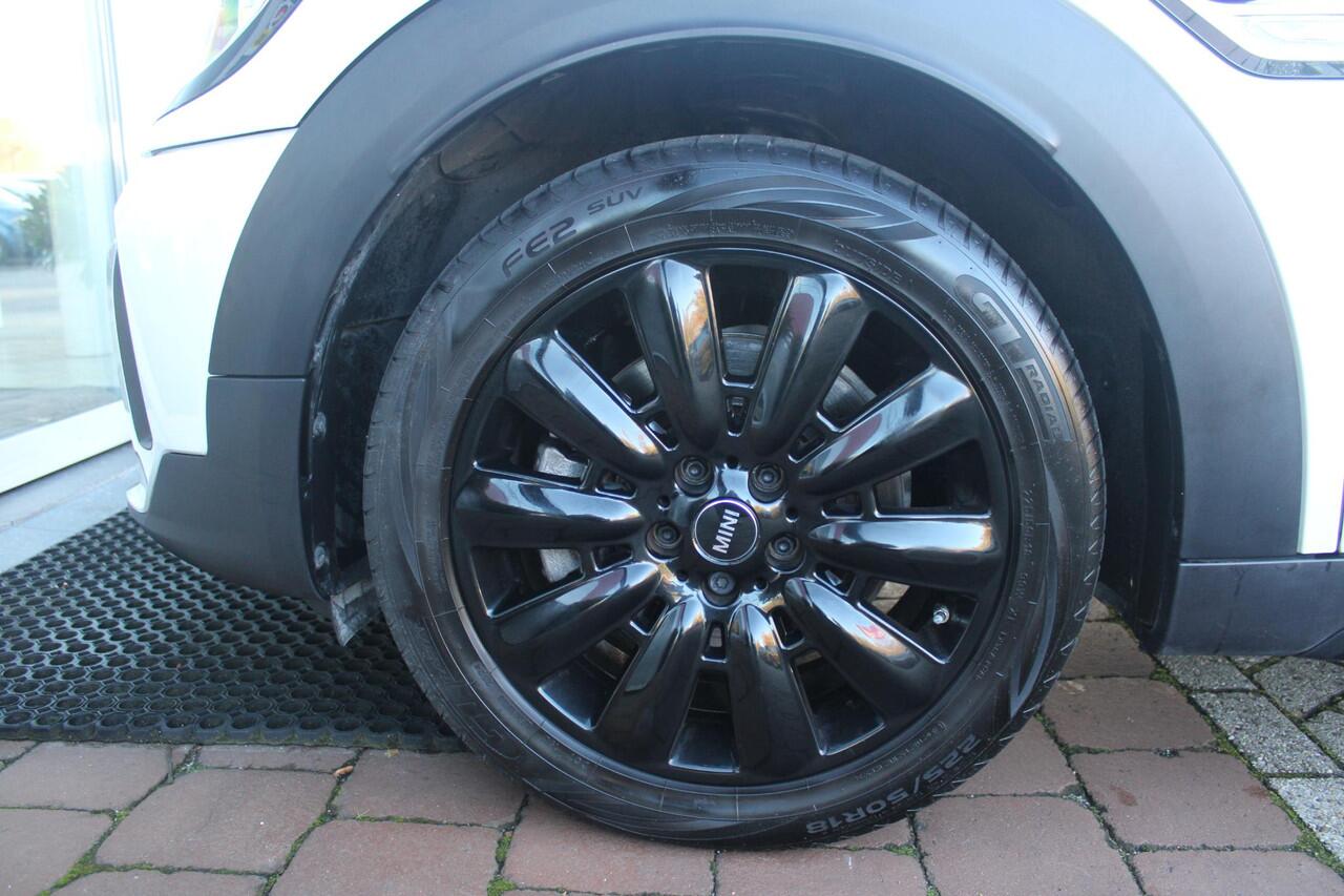 Mini COUNTRYMAN Mini 2.0 Cooper S E 220PK ALL4 CHILI | UNION JACK ACHTERLICHTEN | LEDEREN BEKLEDING | ELEKTRISCH BEDIENBARE VOORSTOELEN MET GEHEUGENFUNSCTIE OP DE BESTUURDERSSTOEL | STOEL/VOORRUIT VERWARMING | FULL LED KOPLAMPEN | DRAADLOZE APPLE CARPLAY/ANDROID AUTO | D