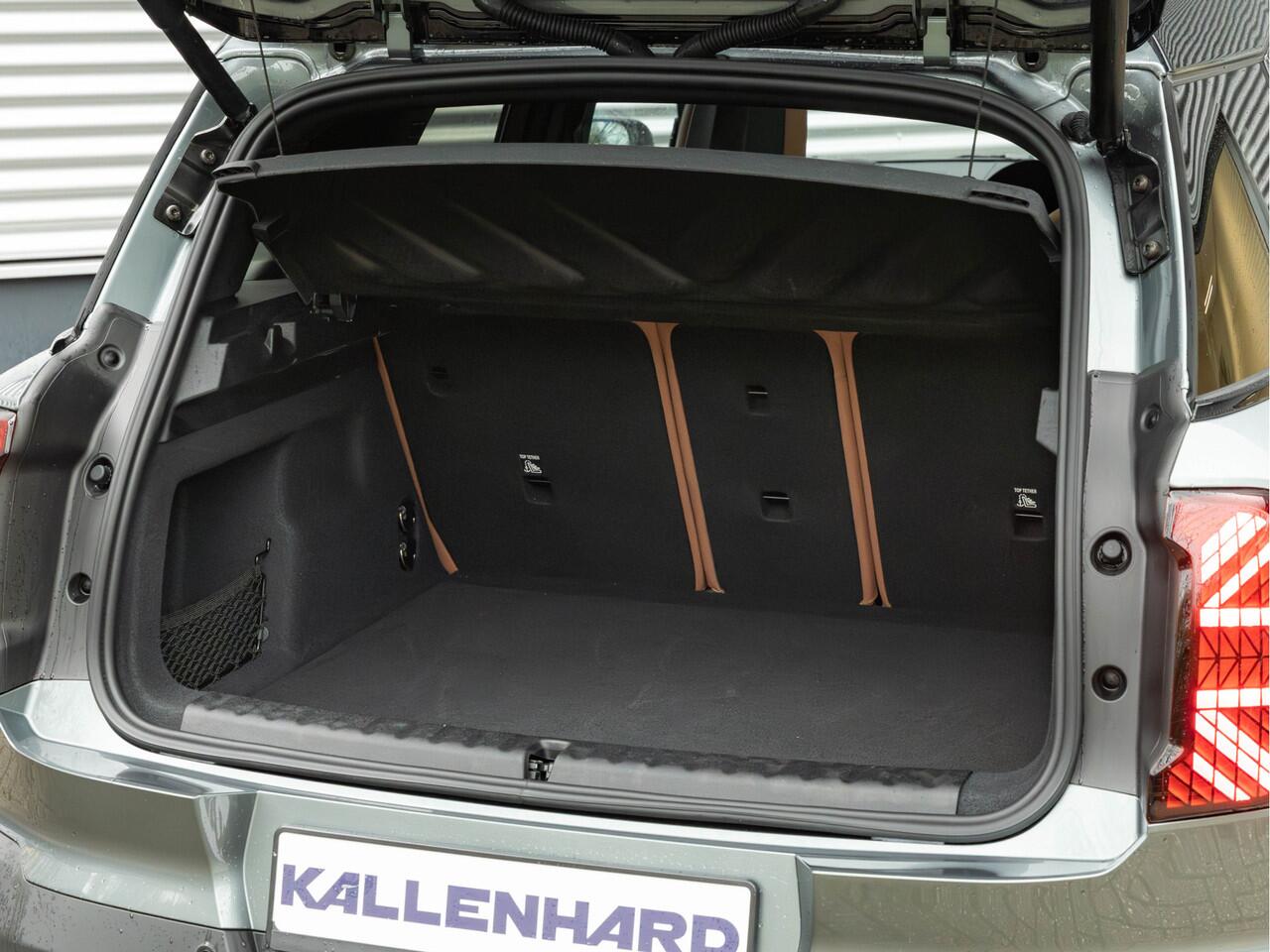 Mini COUNTRYMAN Mini 1.5 C Favoured - XL Pakket - Pano - Trekhaak - Memoryzetel