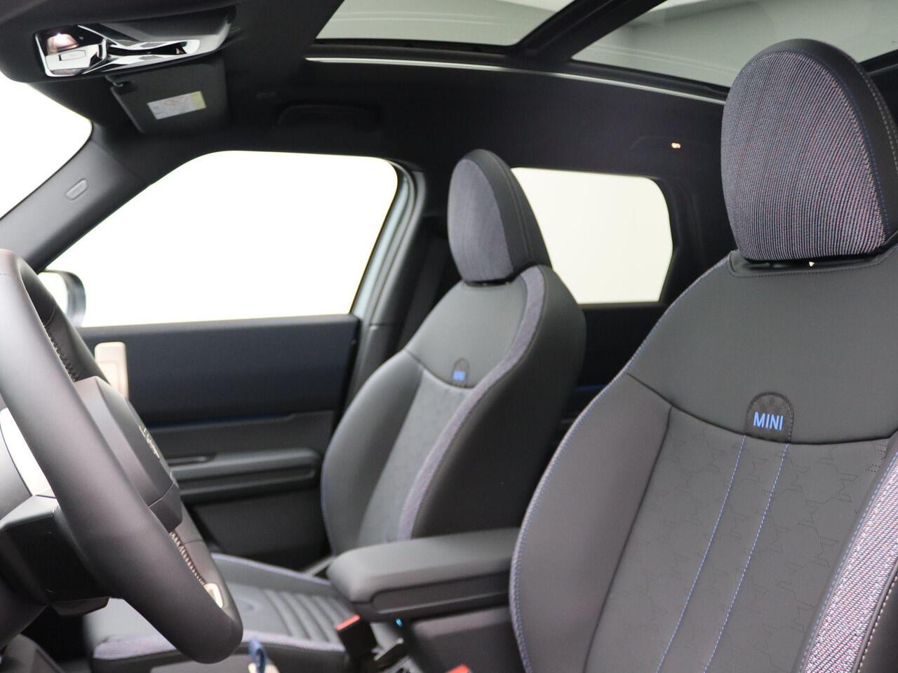 Mini COUNTRYMAN E | Classic Uitvoering + Pakket L | Panoramadak