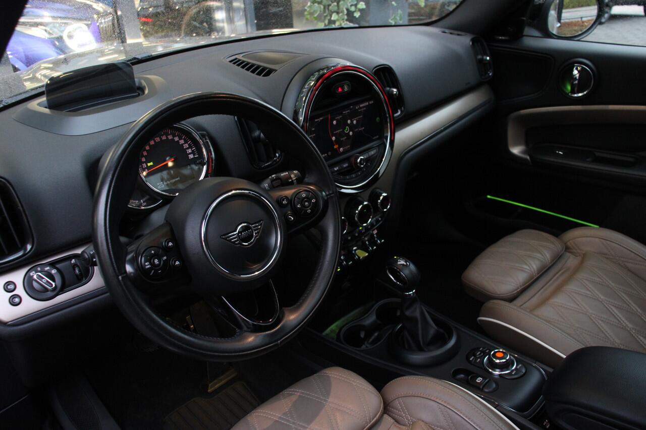 Mini COUNTRYMAN Mini 2.0 Cooper S E ALL4 Navi/Camera/Keyless/Head-up/Harman Kardon/Memory/Sfeerverlichting/Panoramadak/Leder/18Inch