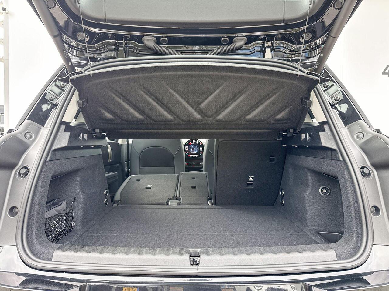 Mini COUNTRYMAN C Classic S Plus | Trekhaak met elektrisch wegklapbare kogel | 19" LM John Cooper Works Runway Spoke black | Opruimingsvoordeel