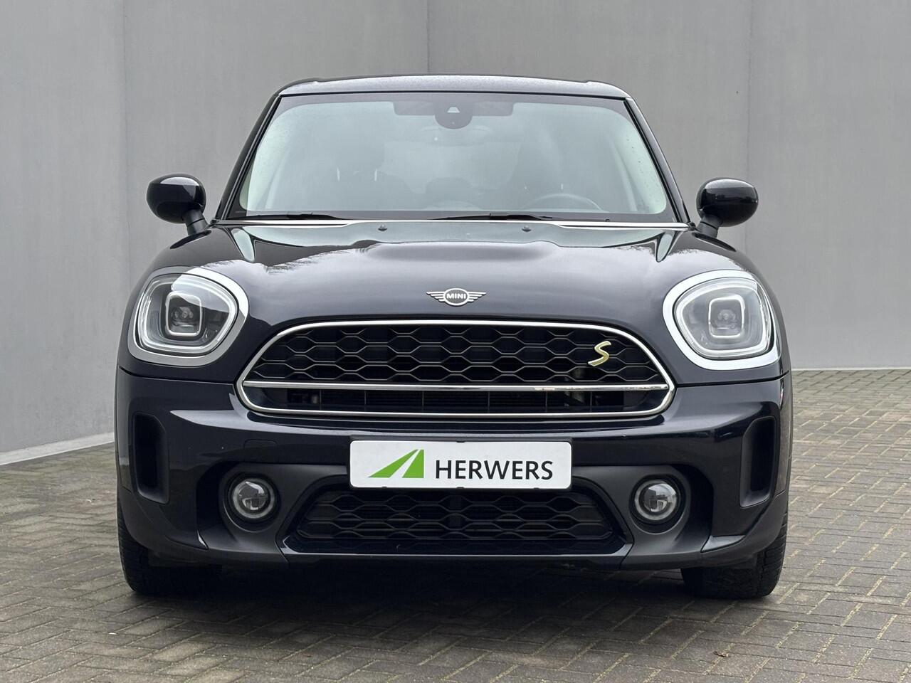 Mini COUNTRYMAN Cooper S E ALL4 Untamed Edition PHEV / Dealer Onderhouden / HUD / Navigatie / Apple Carplay & Android Auto / Stoelverwarming / Cruise / Clima /