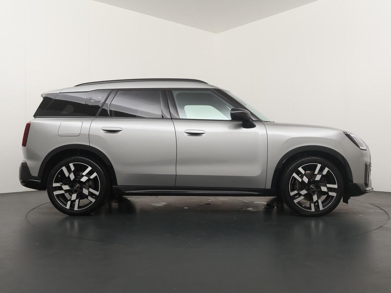 Mini COUNTRYMAN C JCW Trim | Pakket XL| Stoel-stuurverwarming | Adaptieve Cruise | Elektrische-Massagestoelen | Head-Up Display |