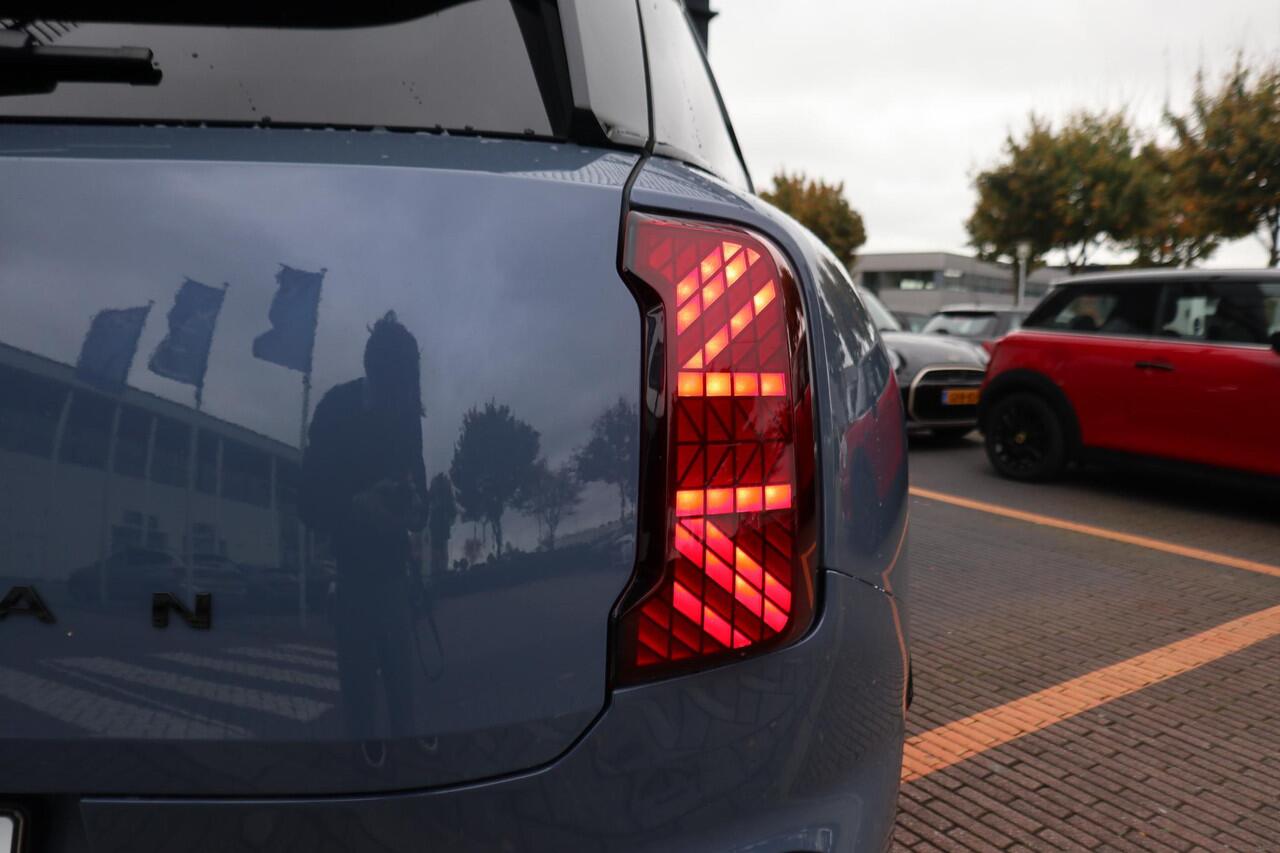 Mini COUNTRYMAN C John Cooper Works | Panoramadak | Trekhaak elektrisch | Stuur- en stoelverwarming | Harman/Kardon | Head-Up Display | Camera | NEXT